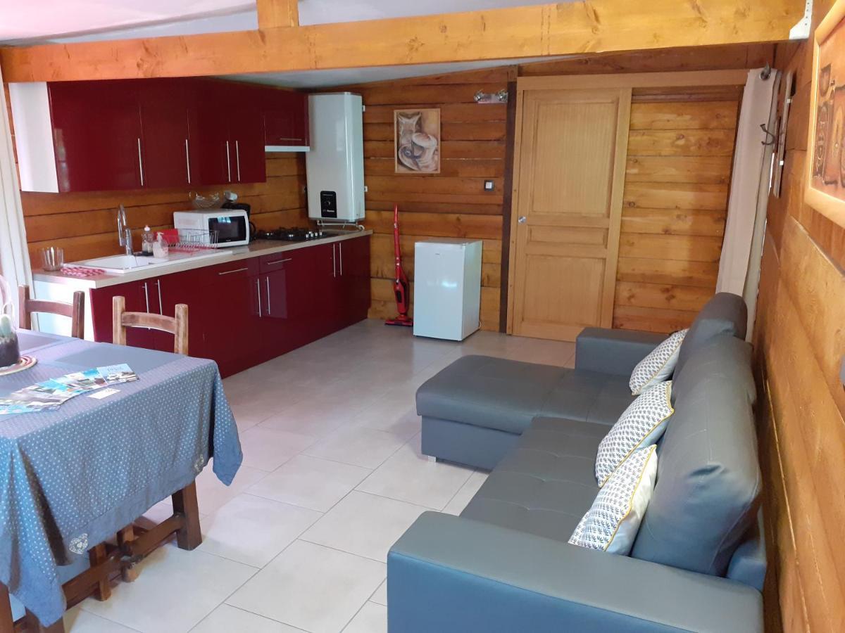 Gite De Haute Saintonge A Crazannes Екстериор снимка
